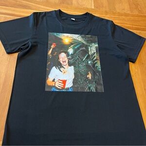 Vintage Graphic Tee Sigourney Weaver Xenomorph Alien Party Black, 100% Cotton L